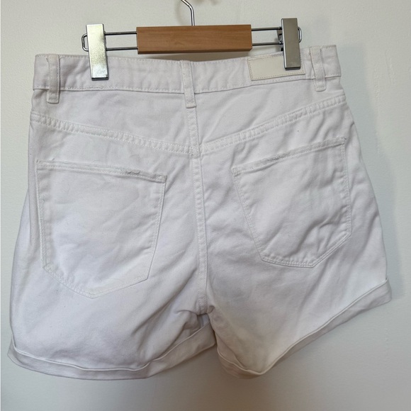 3/$25✨Women's White Denim Shorts Vero Moda - Picture 3 of 8